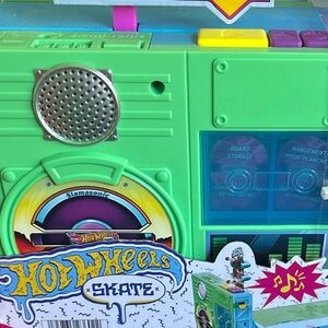 HOT WHEELS BOOMBOX
